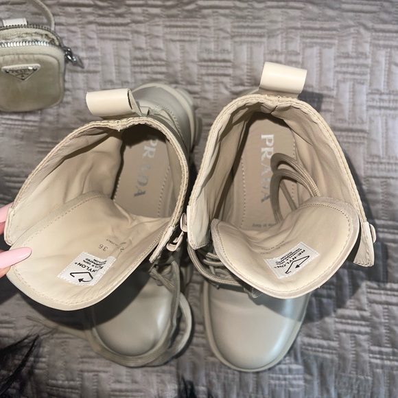 PRADA FOR SALE - Picture 4 of 12